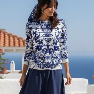 Cyrus $90 Medium White Cobalt Blue Floral Baroque Print Crewneck Knit Sweater